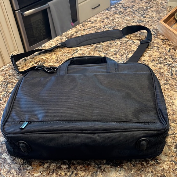 Eco Style Pro Tech Topload Computer Bag with mult compart. Fits 15.6 in computer - Picture 5 of 5